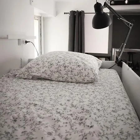 Apartment Le 8 - Mini Studio Au Jardin De Ville *