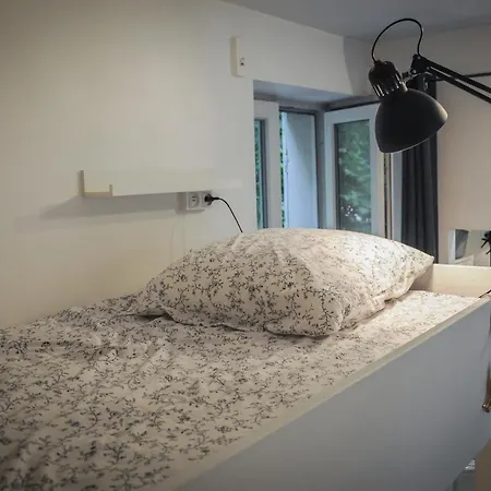 Apartment Le 8 - Mini Studio Au Jardin De Ville Grenoble