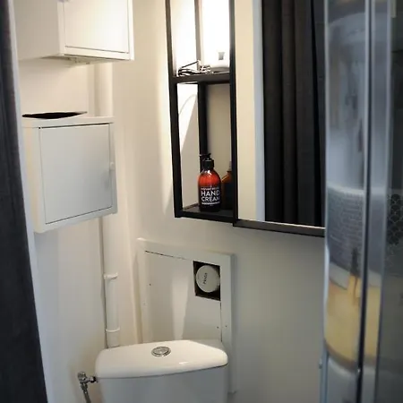 Le 8 - Mini Studio Au Jardin De Ville Apartment